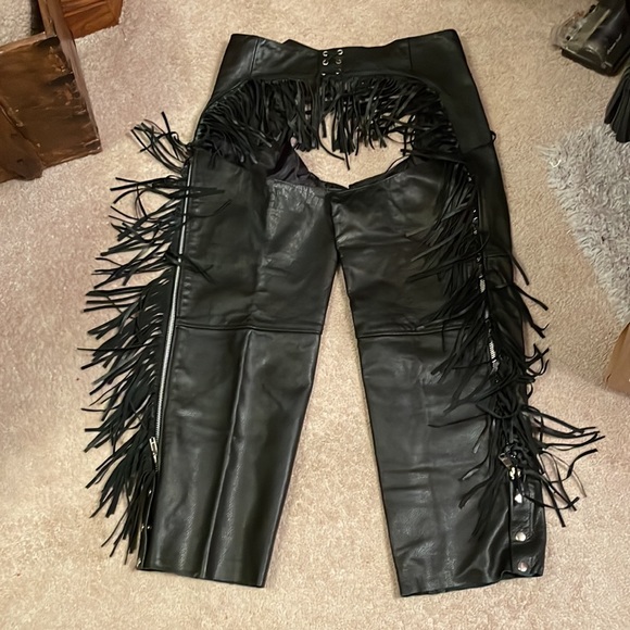 Men's ALLSTATE black leather chaps with side zippers. Size 3XL - Picture 3 of 4